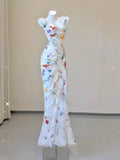 Robe longue fleurie élégante épaules dénudées